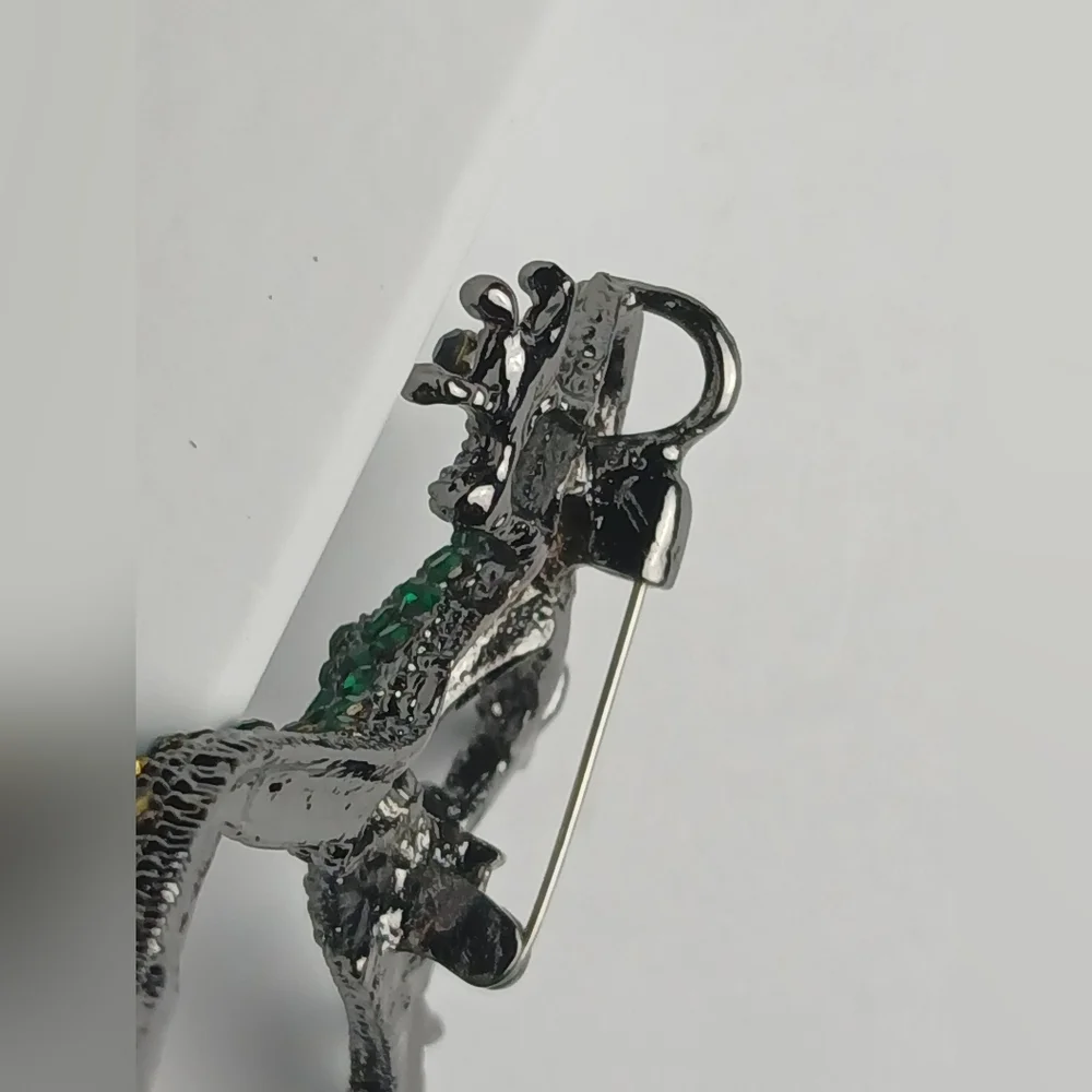Green Crystal Gecko Brooch Pin
